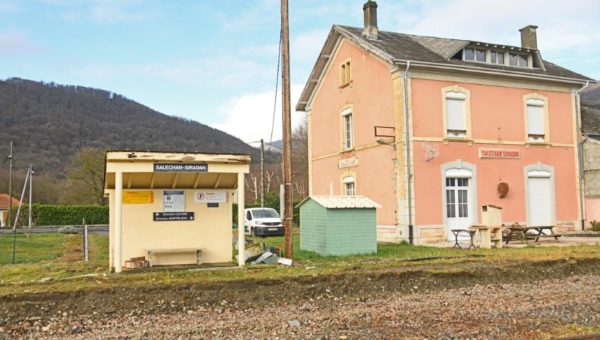 GARE SNCF SALECHAN SIRADAN